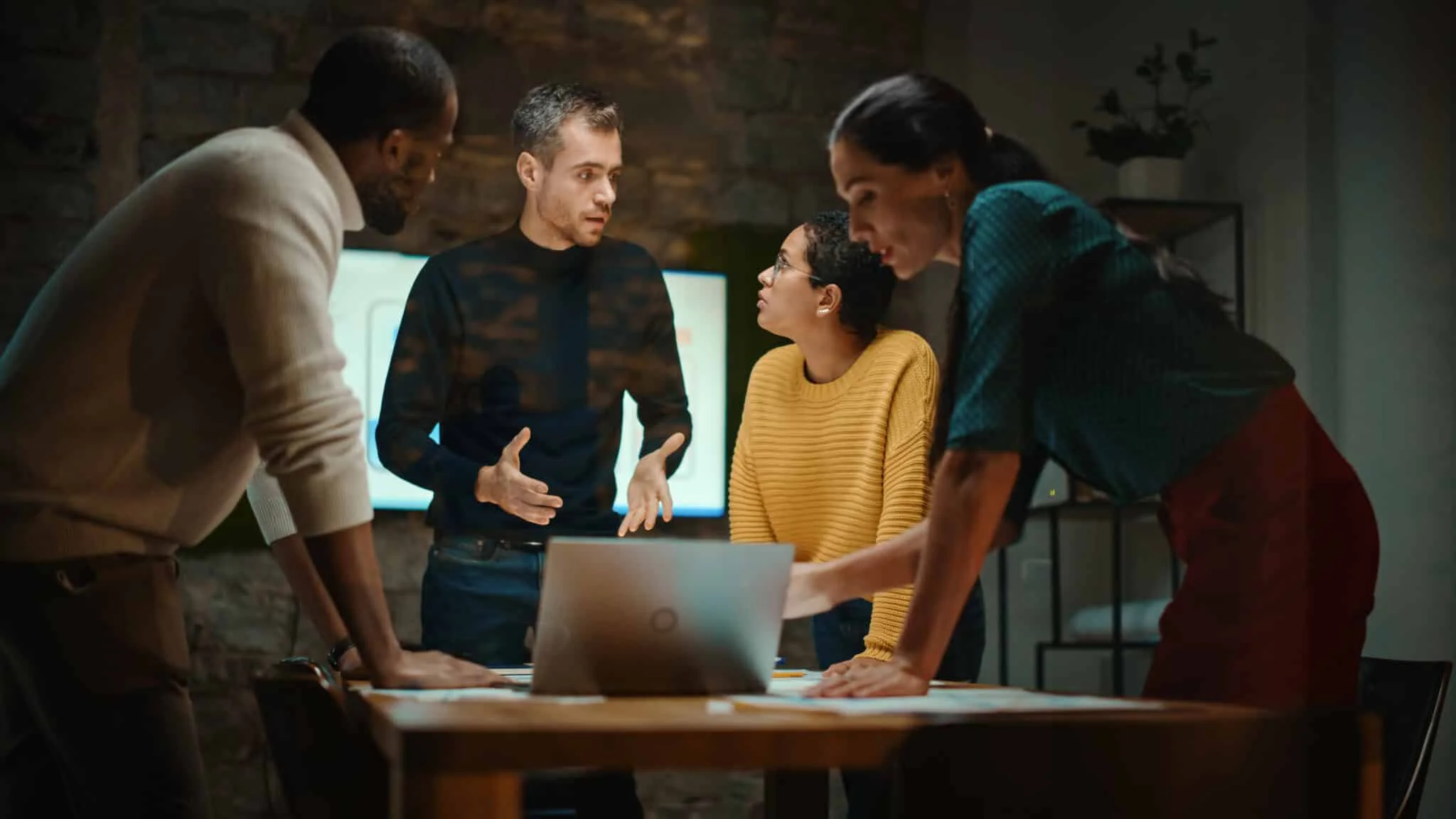 专业视频制作团队合影